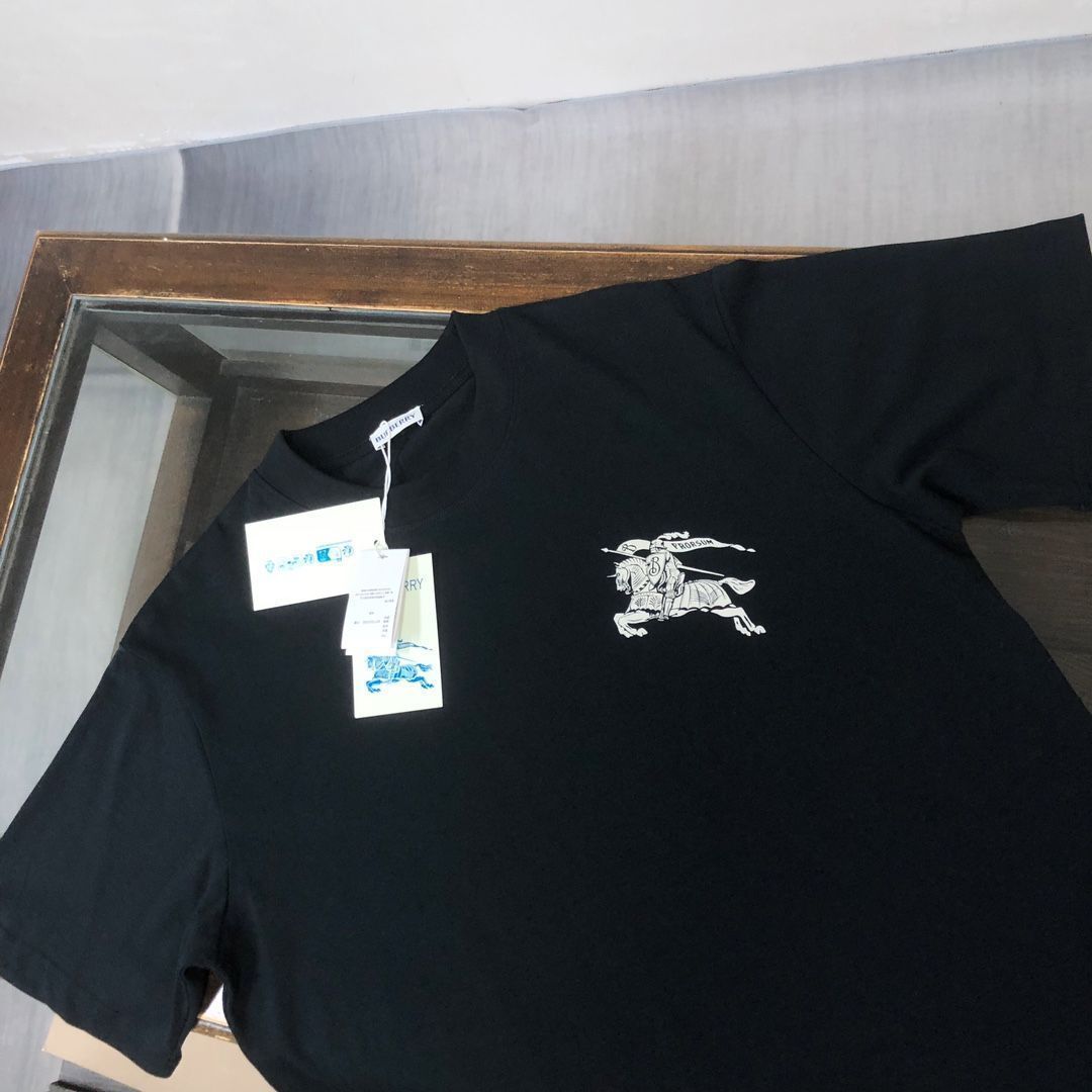 BURBERRY 猫プリント Tシャツ 12y152cm 黒 本日限定特価】Burberry 春夏 小熊プリントTシャツ [本日特価