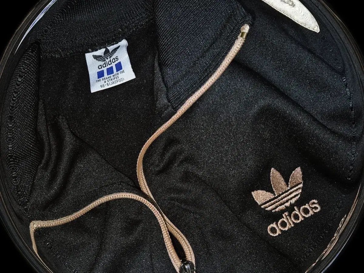 ADIDAS 90