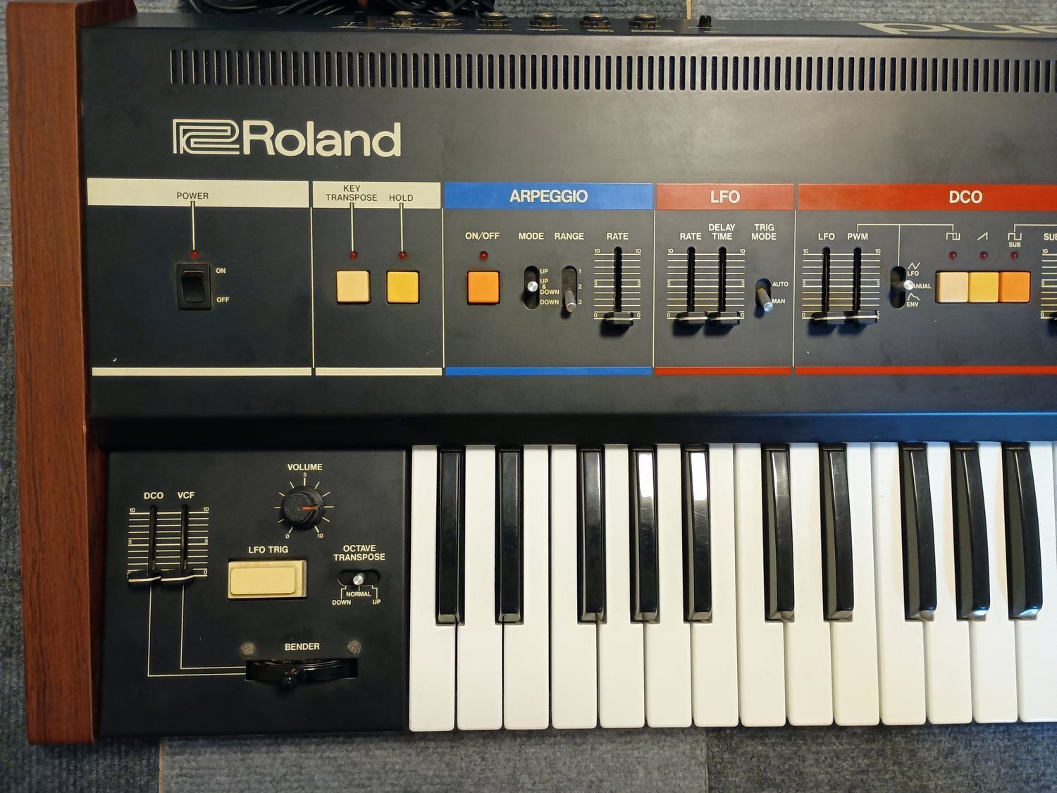 Roland JUNO-6 ポリフォニックシンセサイザー proun.net - ROLAND JUNO-6