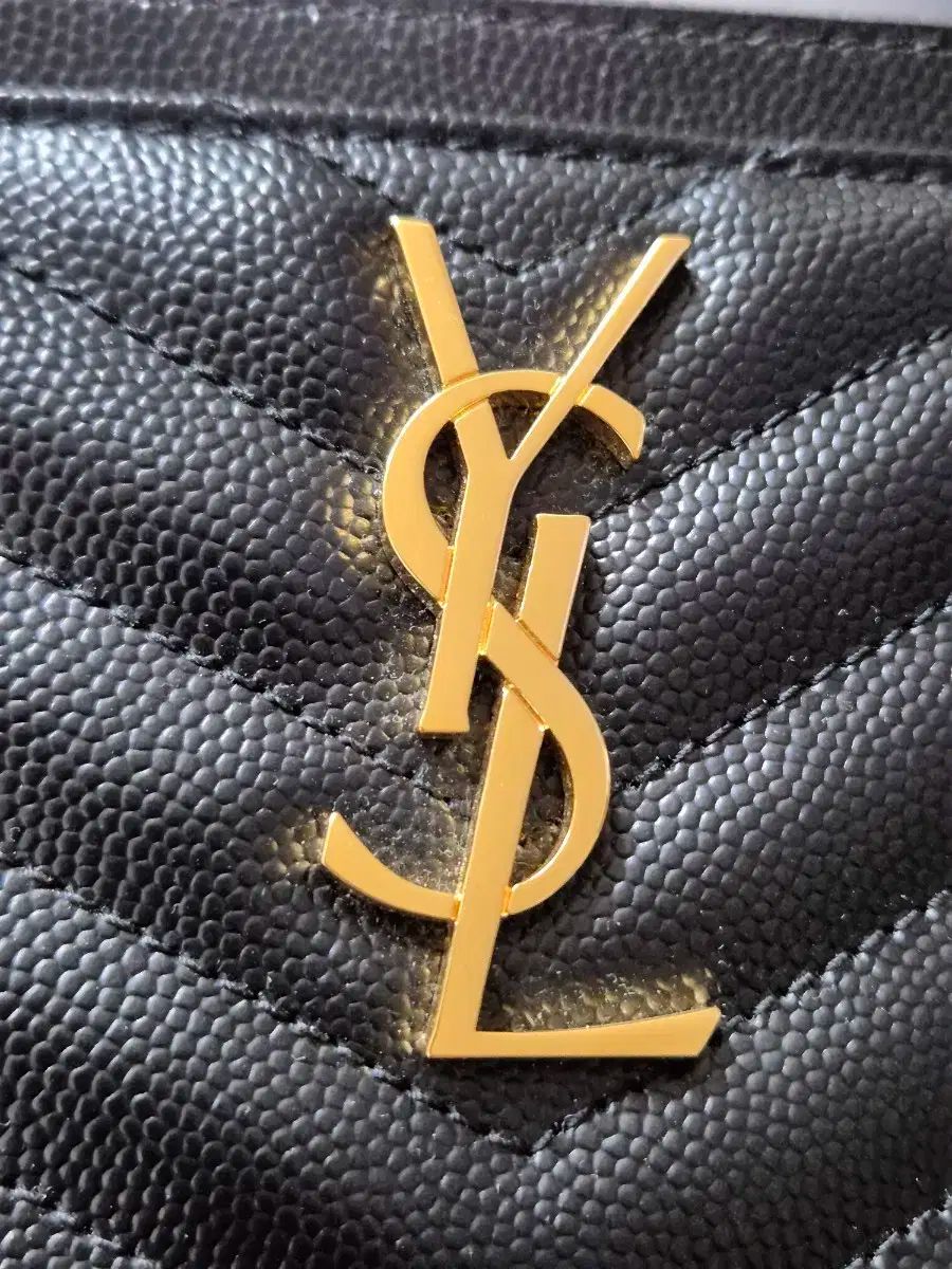 サンローラン クラッチバッグ ｜ 級