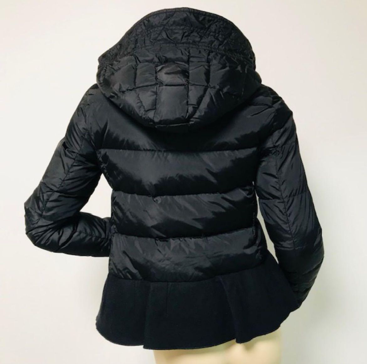 美品☆MONCLER・モンクレール NESEA レディース ブランドアイコン