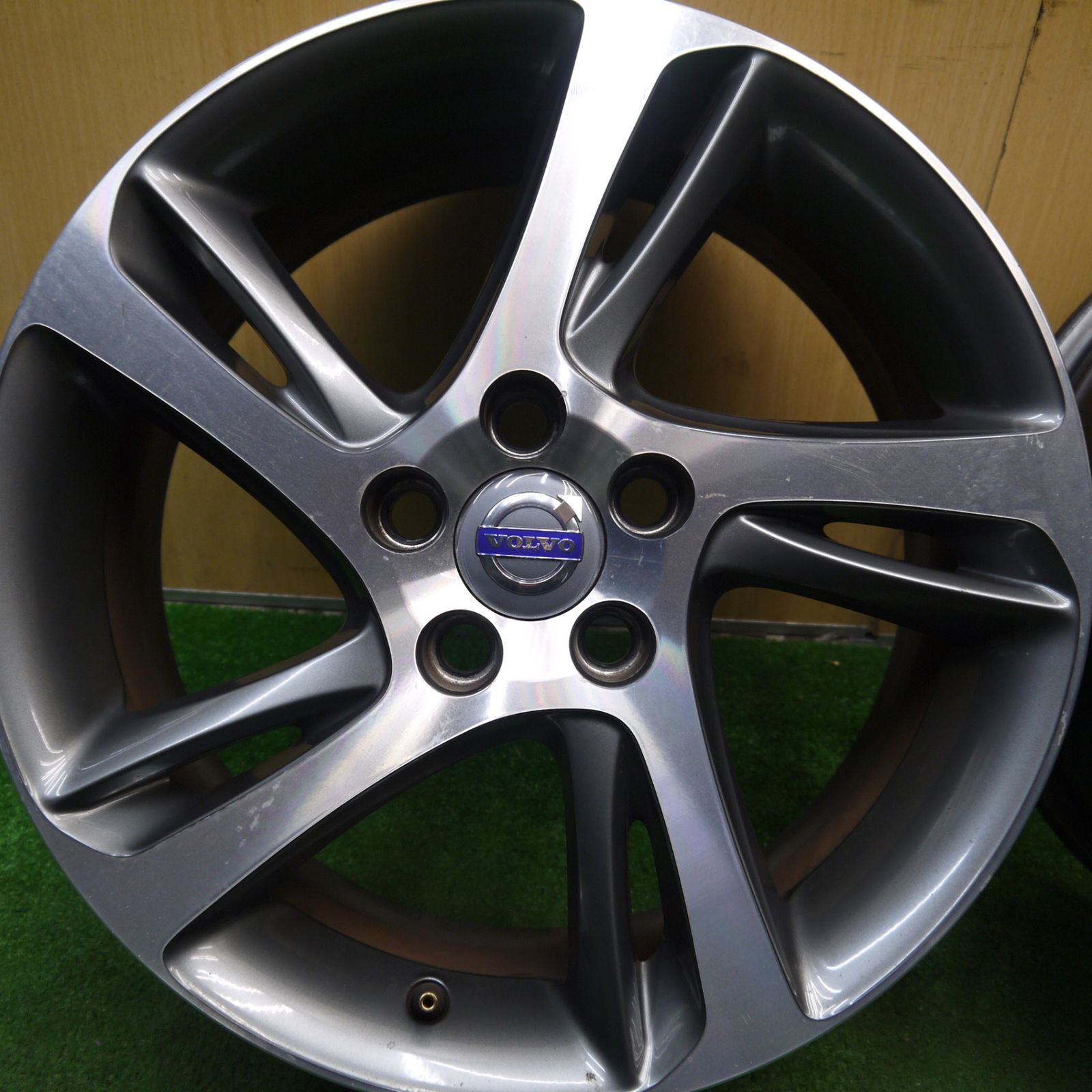 値下げ 美品 ボルボ純正17インチホイール4本(送料込) 送料無料] 4本価格☆ボルボ V40 V50 純正 ホイール 17インチ 17