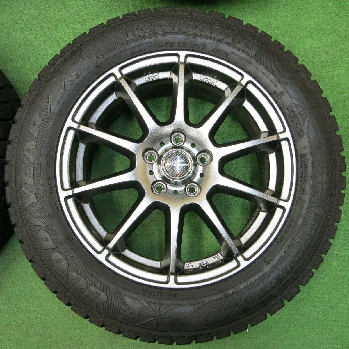 送料無料* バリ溝!キレイ!ほぼ10分☆スタッドレス 225/60R17 送料無料* バリ溝!キレイ!ほぼ10分☆スタッドレス 225/60R17