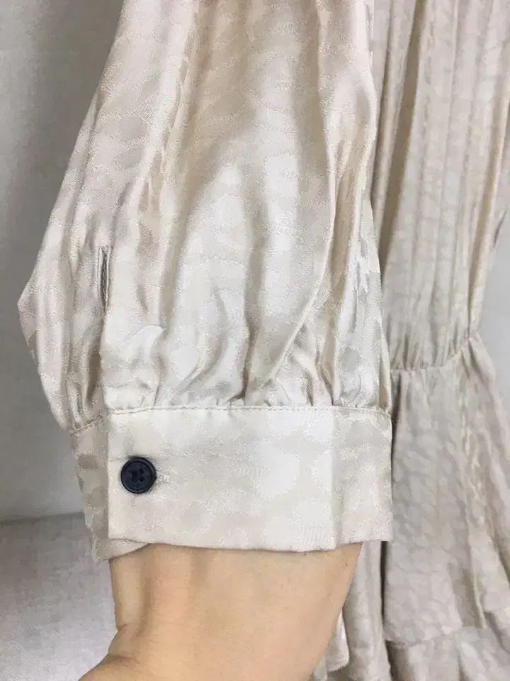 明るい ザディグ エ ヴォルテール 正規品 アイボリー ティアード レイヤード シルク ミニワンピース 東京都内