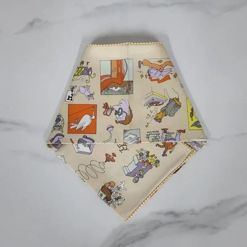 HERMES（エルメス) カレ リブレ Carre Libre シルク レディース