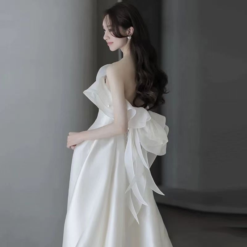 ウェディングドレス サテン 肩リボン Aライン 前撮り 二次会 海外挙式