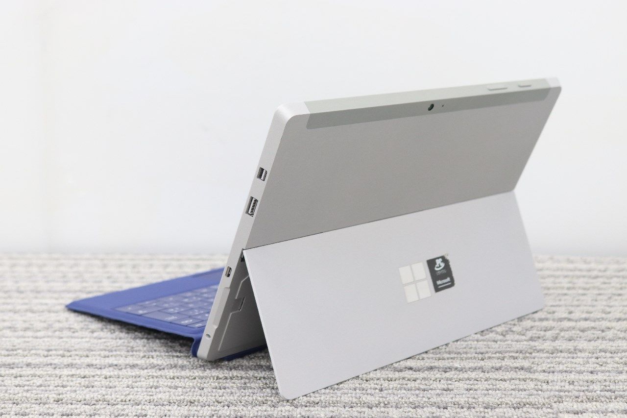 ★送料無料 / Microsoft / Surface 3 / CPU:x7-Z8700@1.60GHz / メモリ：4GB / SSD:64GB / OS:Windows 11 Pro