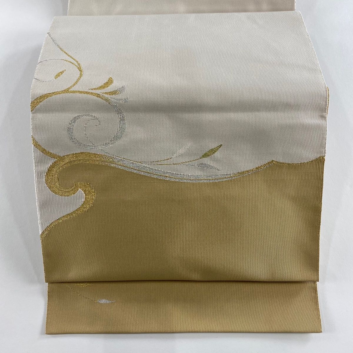 名古屋帯 秀品 松葉仕立て 八寸名古屋帯 唐草 金銀糸 ベージュ 正絹