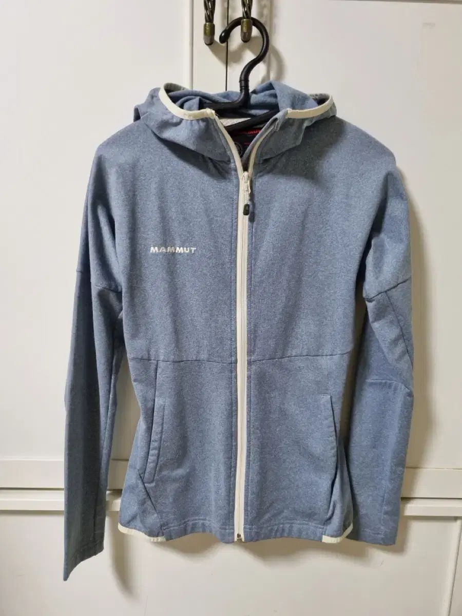マムート レディース フードジップアップ
