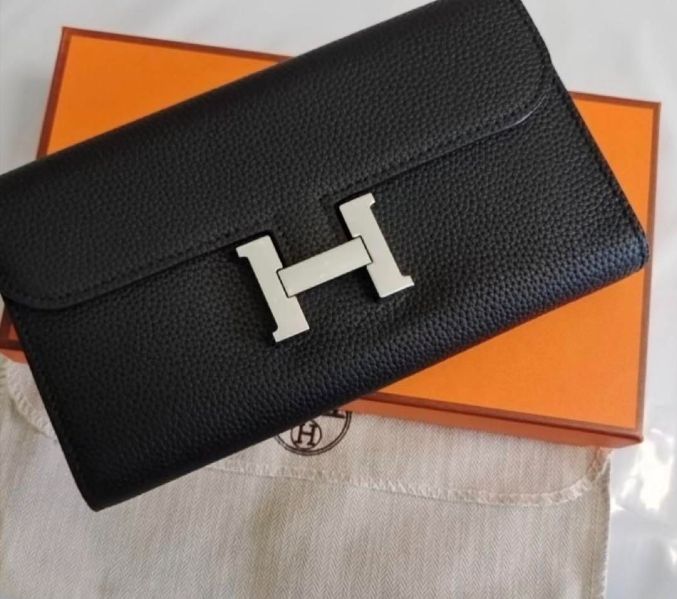 美品HERMES❤️二つ折り長財布♪箱付 - メルカリ