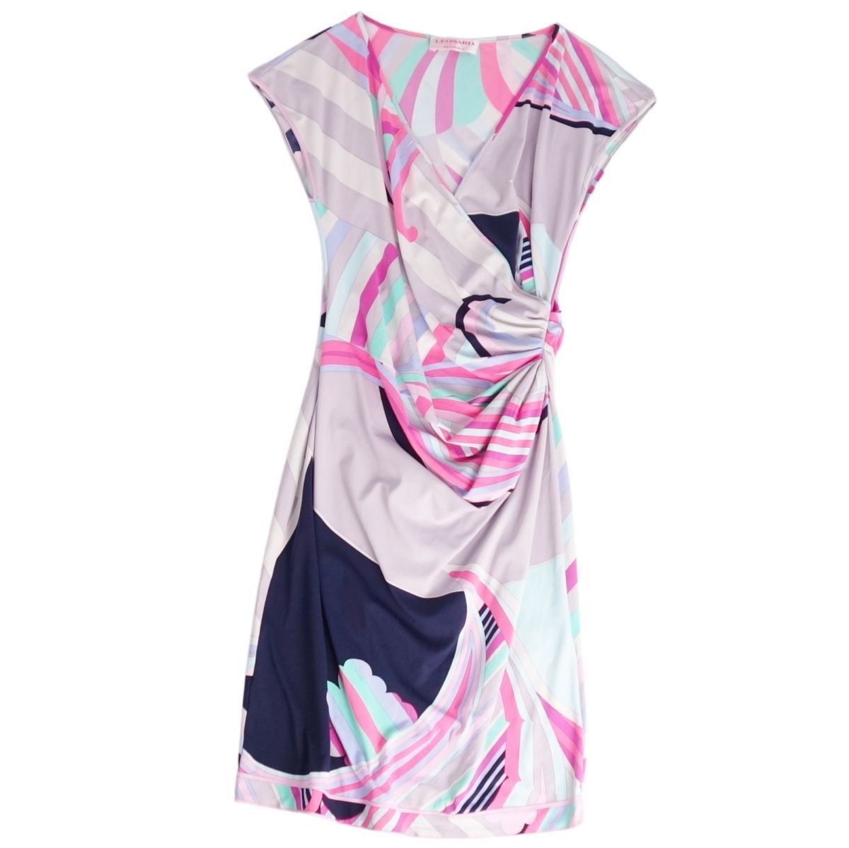 レオナール LEONARD ワンピース　ブラック/ピンク　華奢見えデザイン レオナール LEONARD ワンピース ブラック/ピンク 華奢見えデザイン