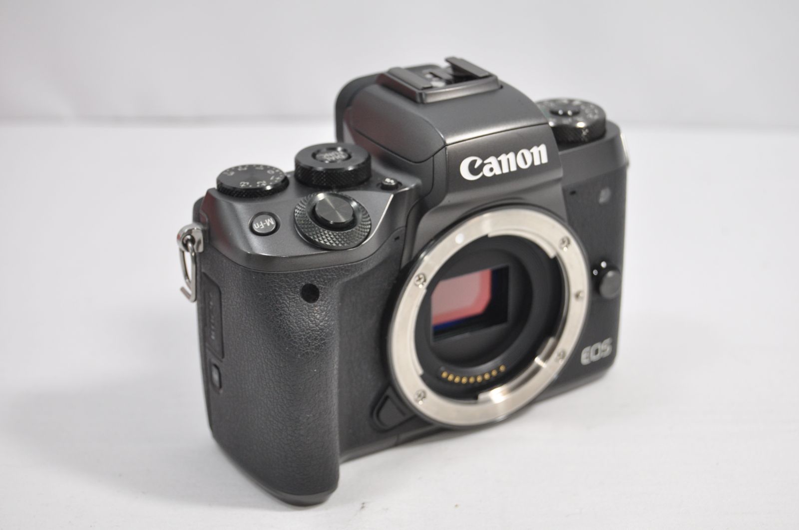 14652 ☆実用特価☆ Canon EOS M5 ボディ キヤノン ミラーレス 14652 ☆実用特価☆ Canon EOS M5 ボディ キヤノン ミラーレス