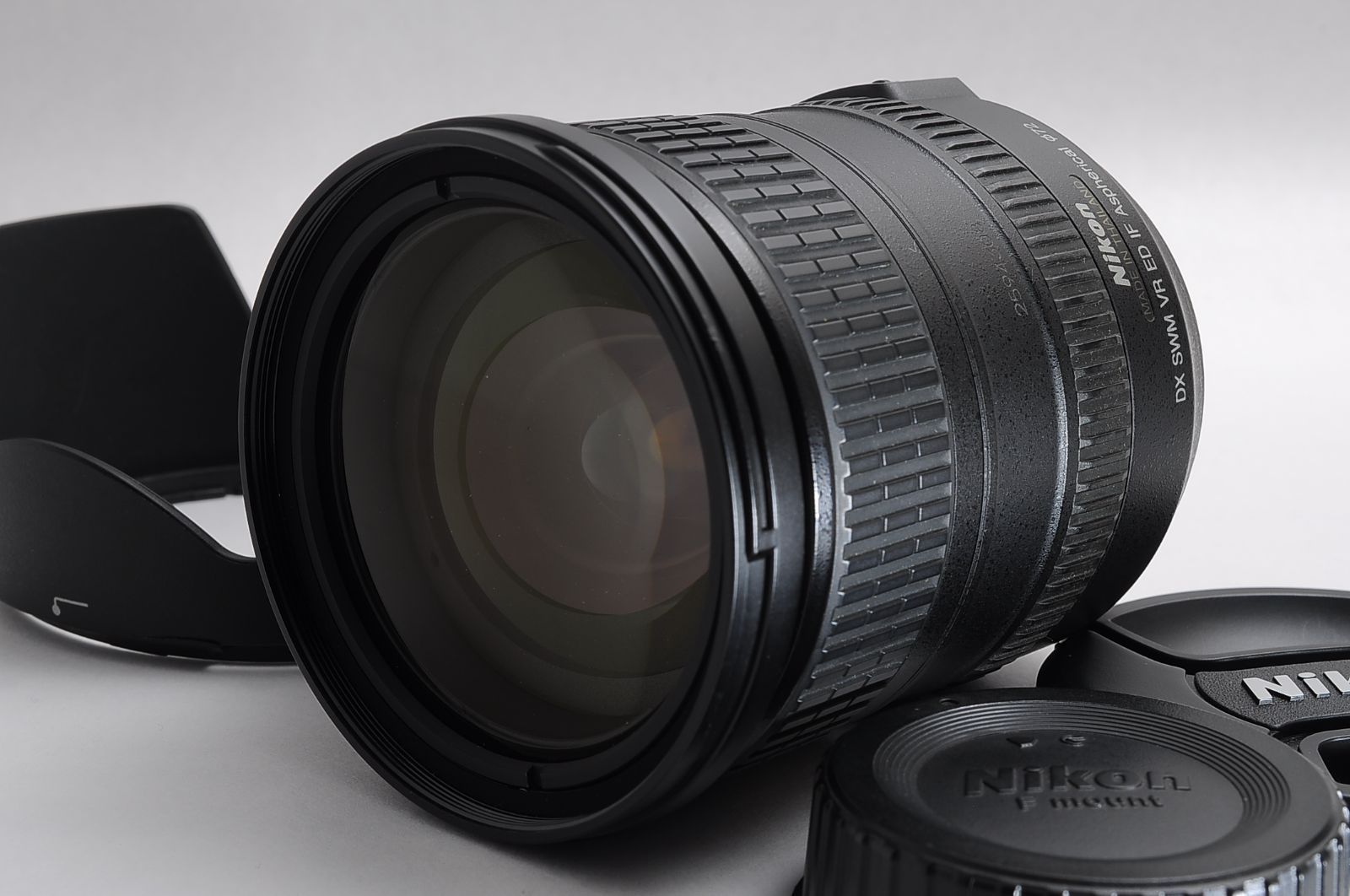 上品 Nikon ニコン AF S DX VR Zoom Nikkor 18 200 mm f 3 5 6 G IF ED 高倍率ズームで旅行にも最適