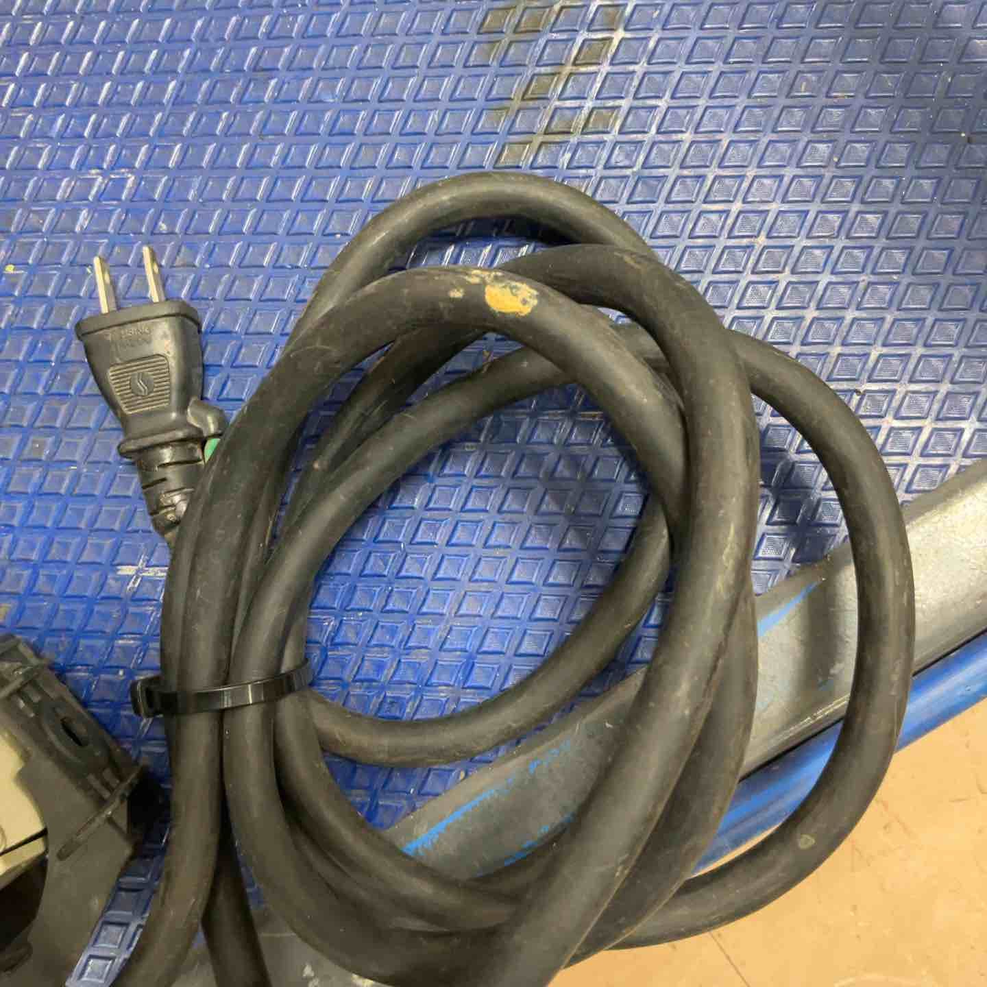 高圧エアコンプレッサ