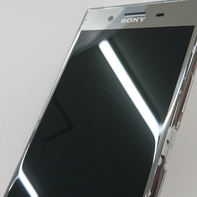 Xperia XZ Premium SO-04J ドコモ ルミナスクローム 送料無料 本体
