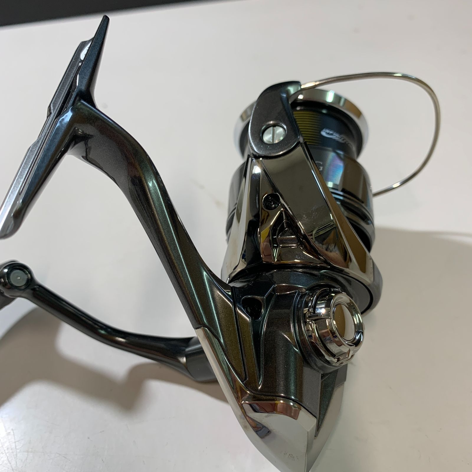 24ツインパワー　C3000MHG 美品 シマノ スピニングリール ツインパワー C3000MHG 24年モデル