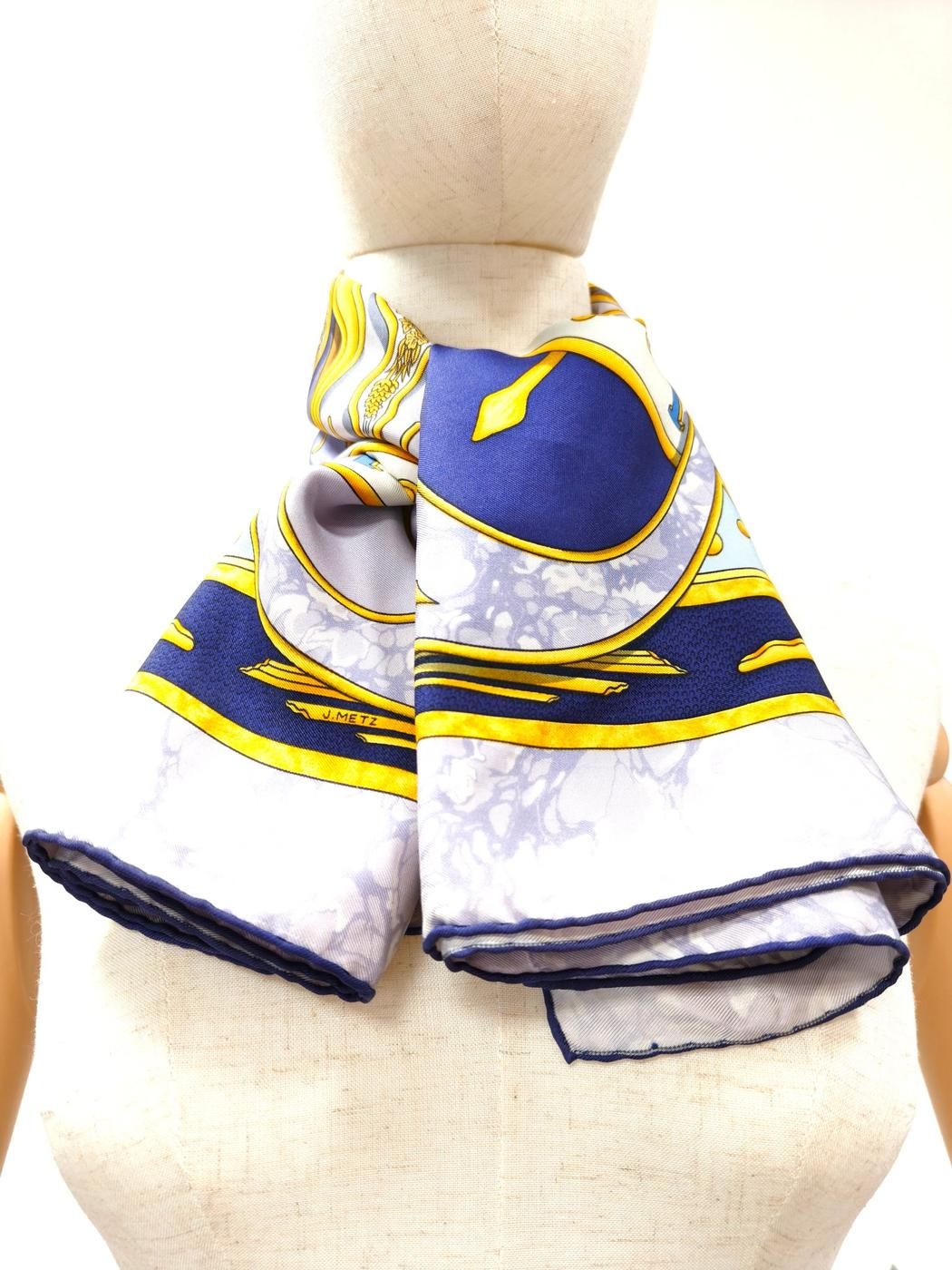 HERMES エルメス スカーフ シルク カレ90 CARPE DIEM 今日一日を