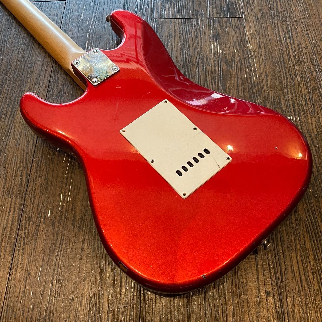 人気のCAR】Squier by fender ストラトキャスター 2004年 人気のCAR