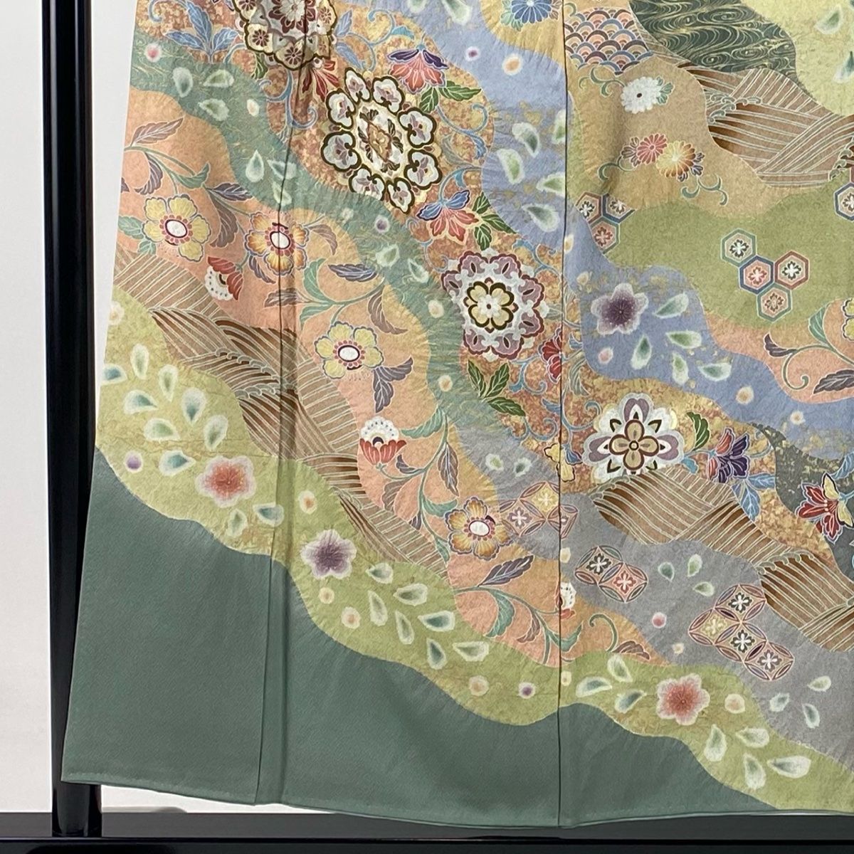 訪問着 身丈153.5cm 裄丈62.5cm S 袷 華文 花唐草 金彩 絞り 薄緑 正絹