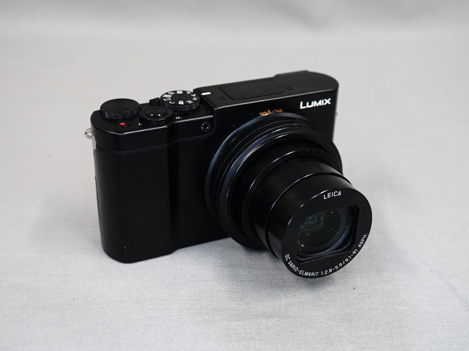 デジタルカメラ　パナソニック　DMC-TX1　ライカレンズ-1