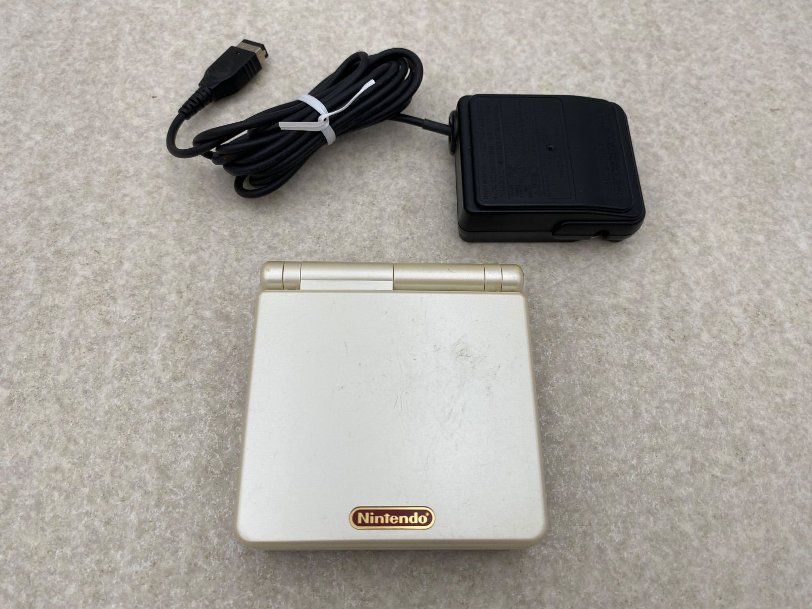 ゲームボーイアドバンスSP ファミコンカラー