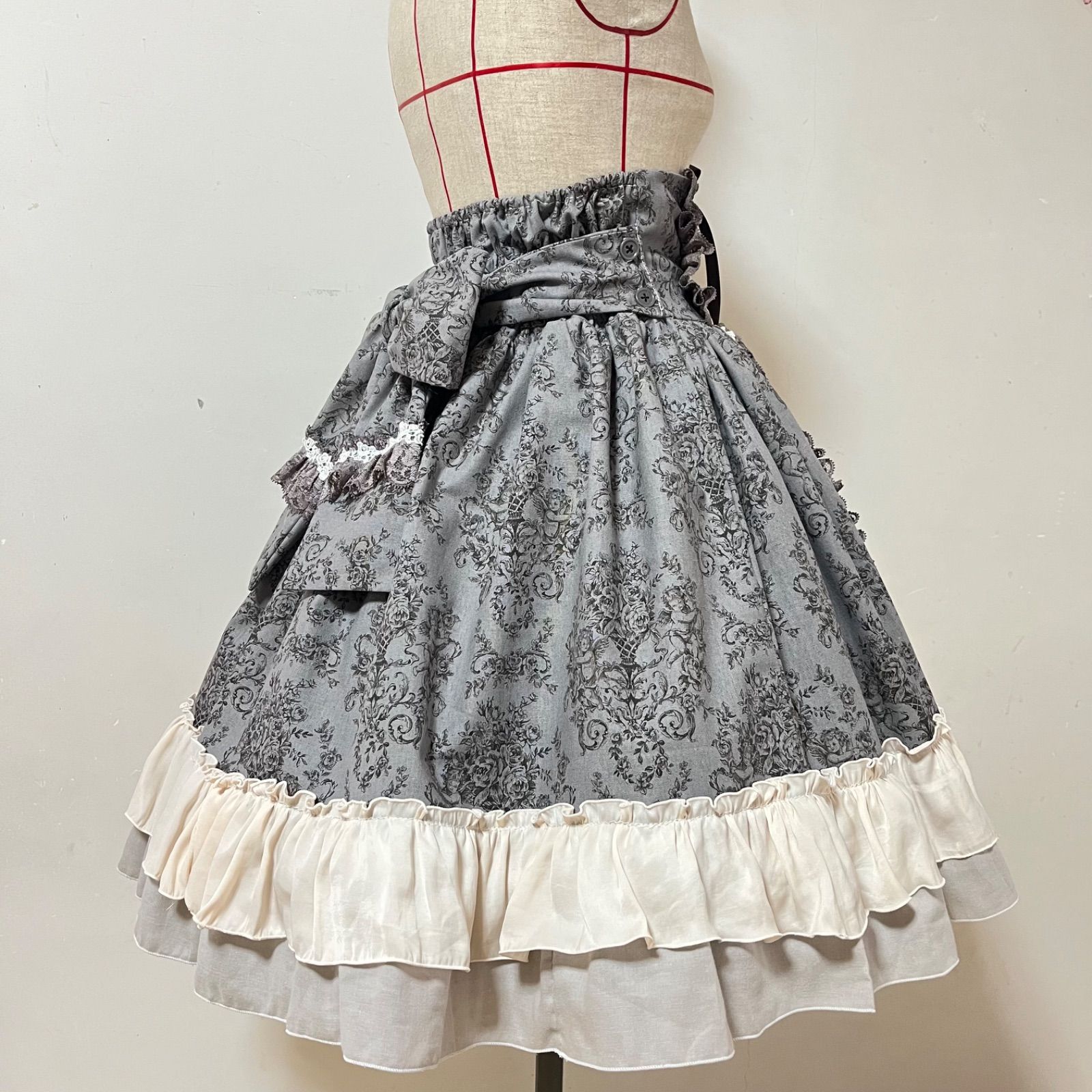 ロココ調レリーフ柄スカート グレー ロリィタスカート スチームパンク 