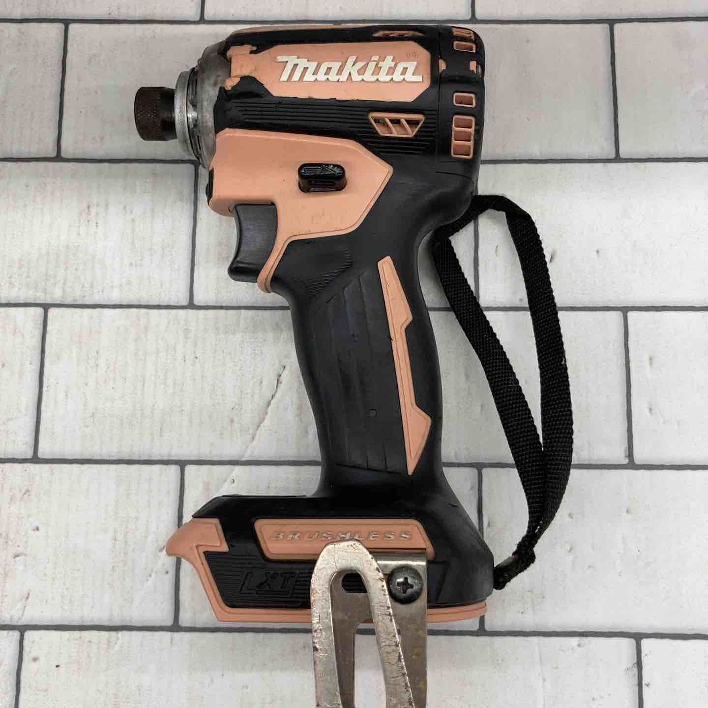 中古品 □ makita コードレスインパクトドライバー TS131DZ □ A 