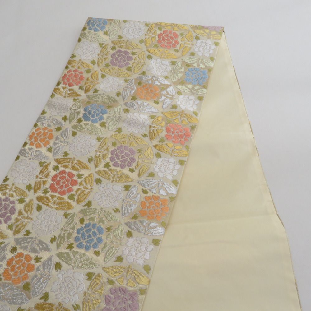 袋帯 正絹 クリーム色ｘ金色ｘ多色 蝶々に花紋 パステル系 六通柄 金糸銀糸 フォーマル 礼装 長さ448cm【中古】 【キモノオフ野々市若松店】 袋帯 正絹 クリーム色x金色x多色 蝶々に花紋 パステル系 六通柄 金糸