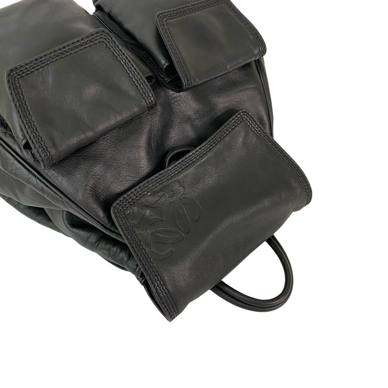 LOEWE ロエベ ミニリュック 巾着型 レザー 黒 アナグラム ロゴ金具 LOEWE ロエベ ミニリュック 巾着型 レザー 黒 アナグラム ロゴ金具