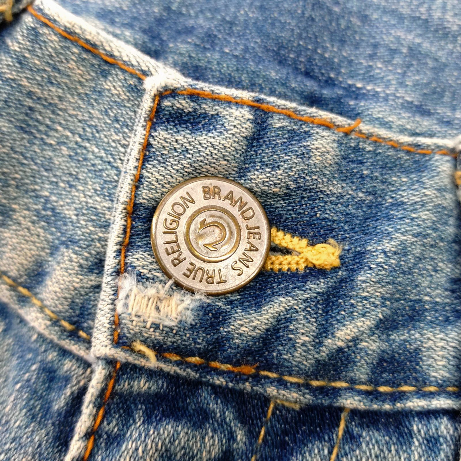 TRUE RELIGION ROW 31 SEAT 33 サイズ デニム ショートパンツ