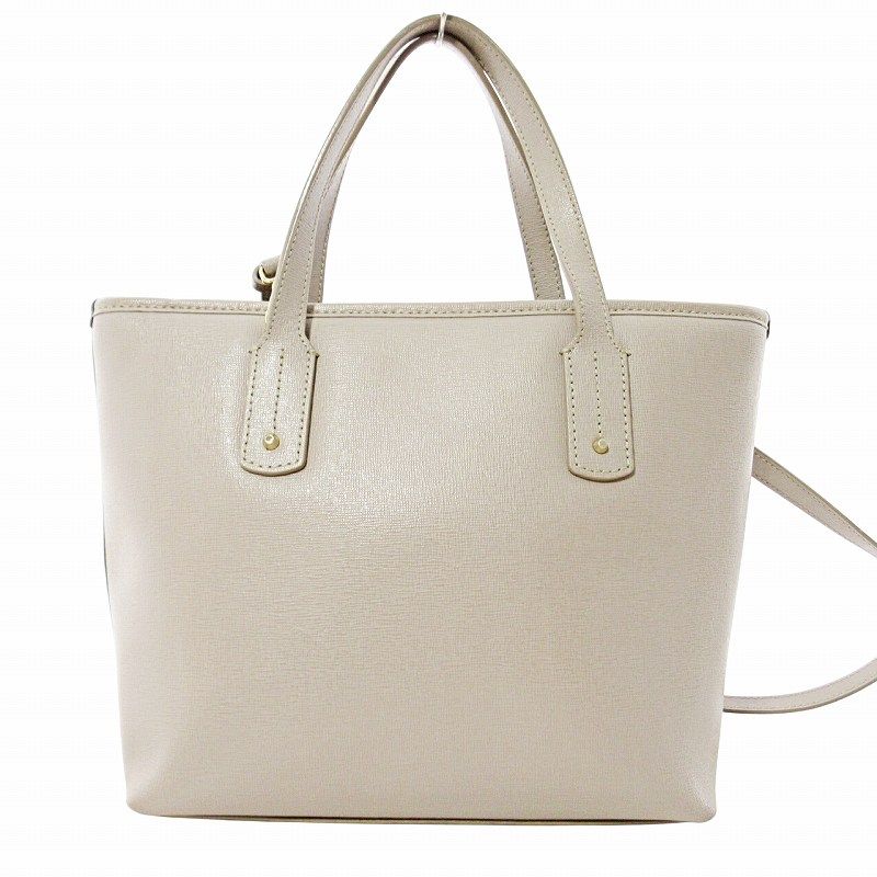 FURLA フルラ トートバッグ ロゴチャーム - メルカリ