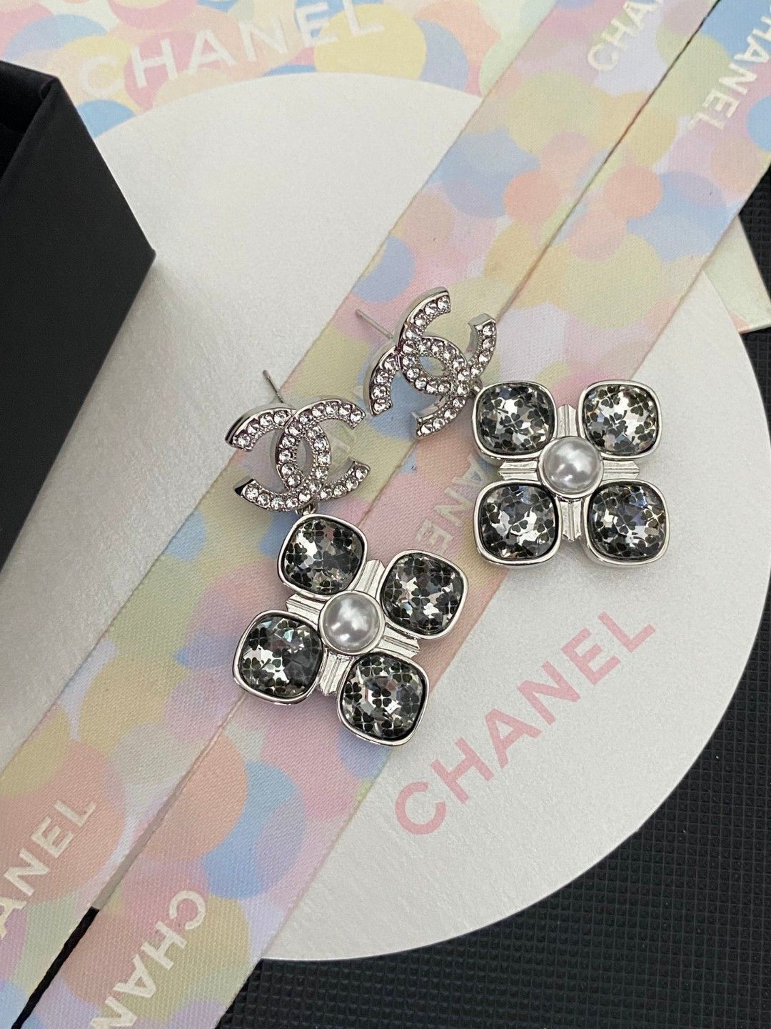 コメント先にしてください　CHANEL ダブルCロゴ ピアス 楽天市場】シャネル CHANEL ピアス CCマーク ダブルC ライン