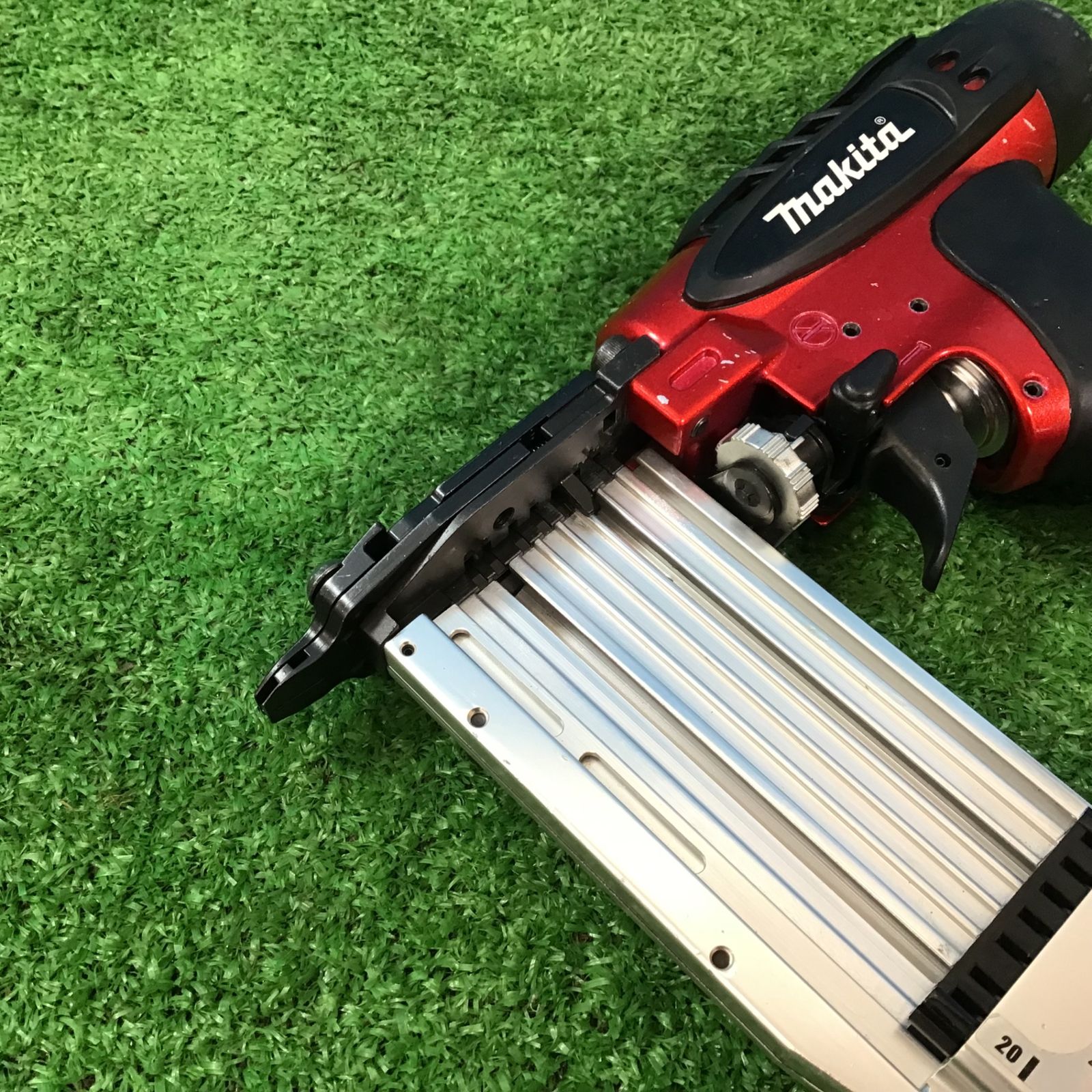 高圧ピンネイラ