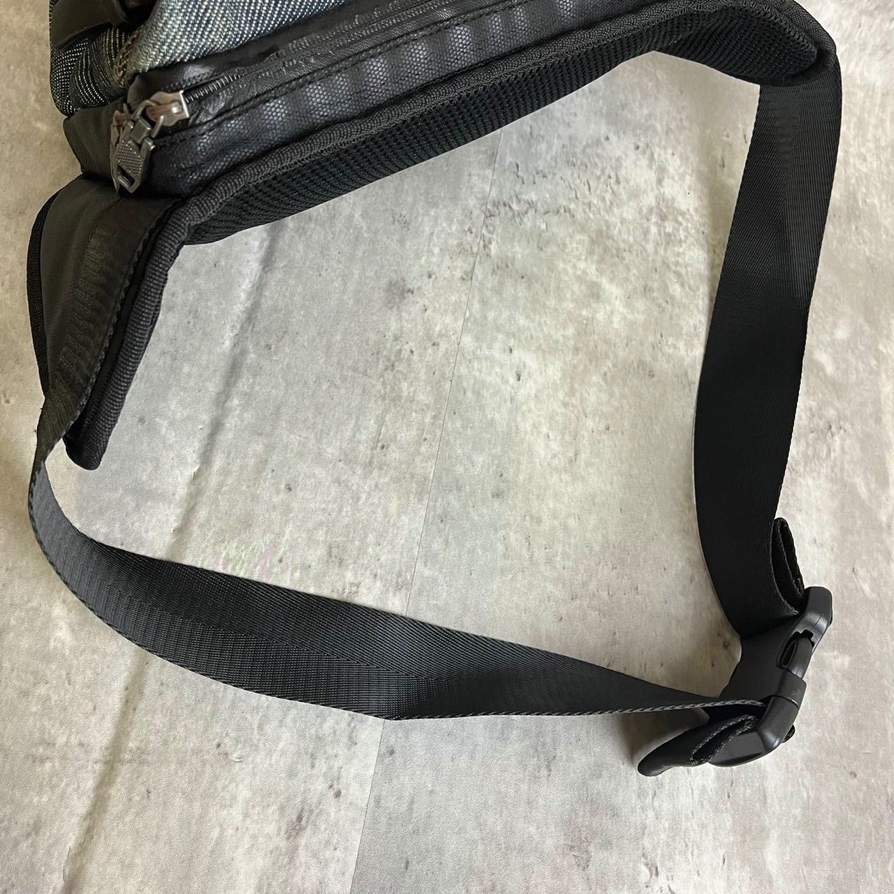 ✨良品✨ DIESEL ディーゼル ボディバッグ ウエストポーチ