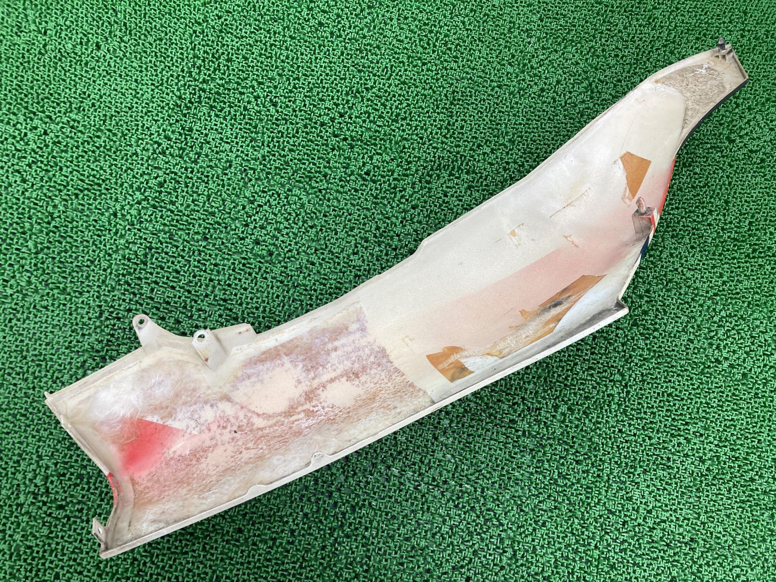 山口薫　金環色（蝕）の若駒　リトグラフ　143/200　石版画　限定200部 山口薫 金環色（蝕）の若駒 リトグラフ 143/200 石版画 限定200