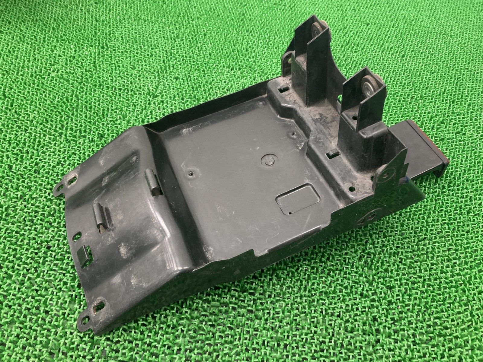 TZR250R リアフェンダー ヤマハ 純正 バイク 部品 3XV 修復素材に 品薄