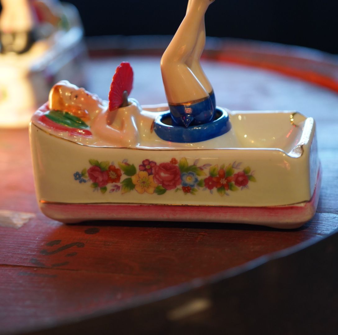 スペシャル 50s ピンナップ 大型 灰皿 エロビンテージ