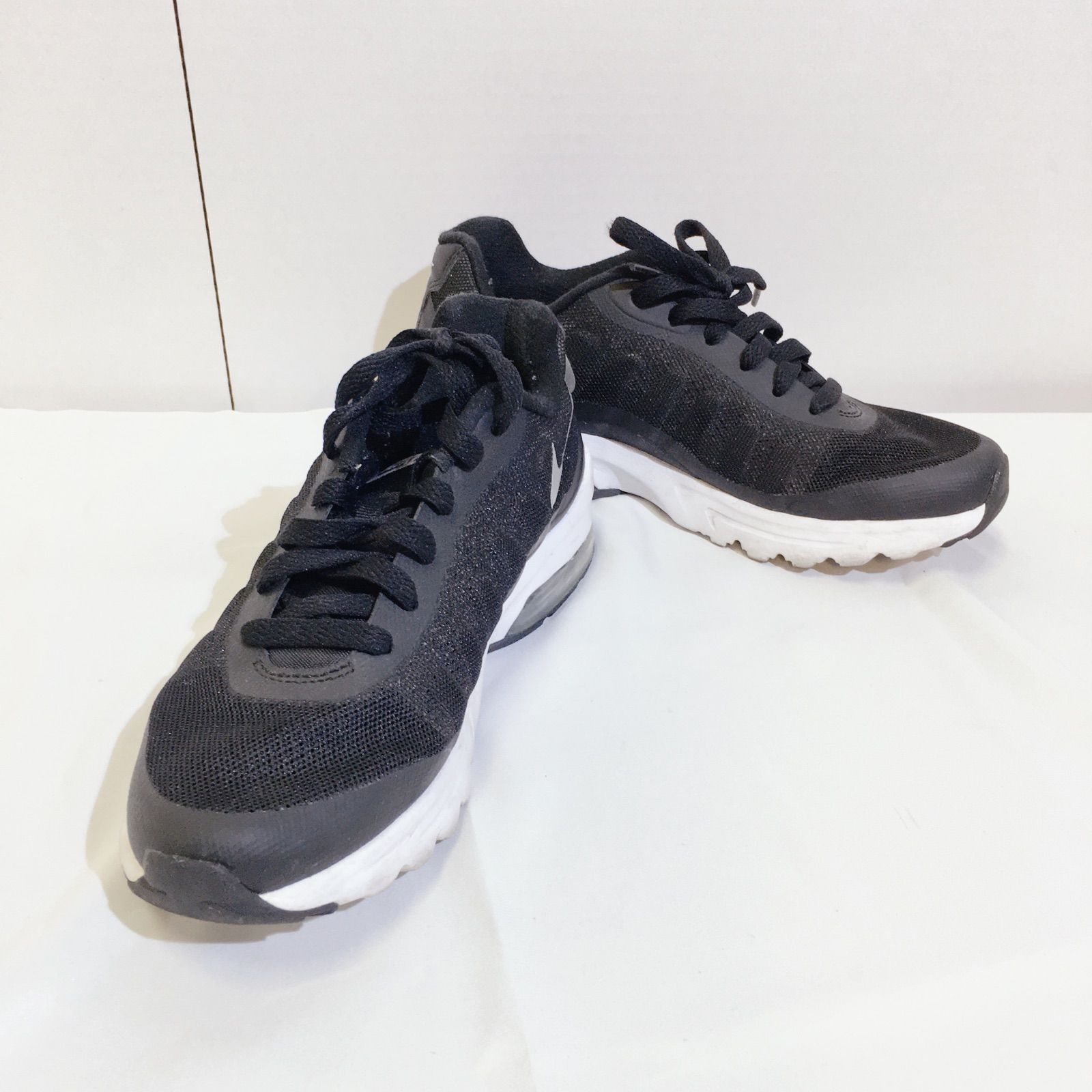 美品】NIKE AIR ナイキエアー スニーカー 黒 ブラック レディース 24cm 