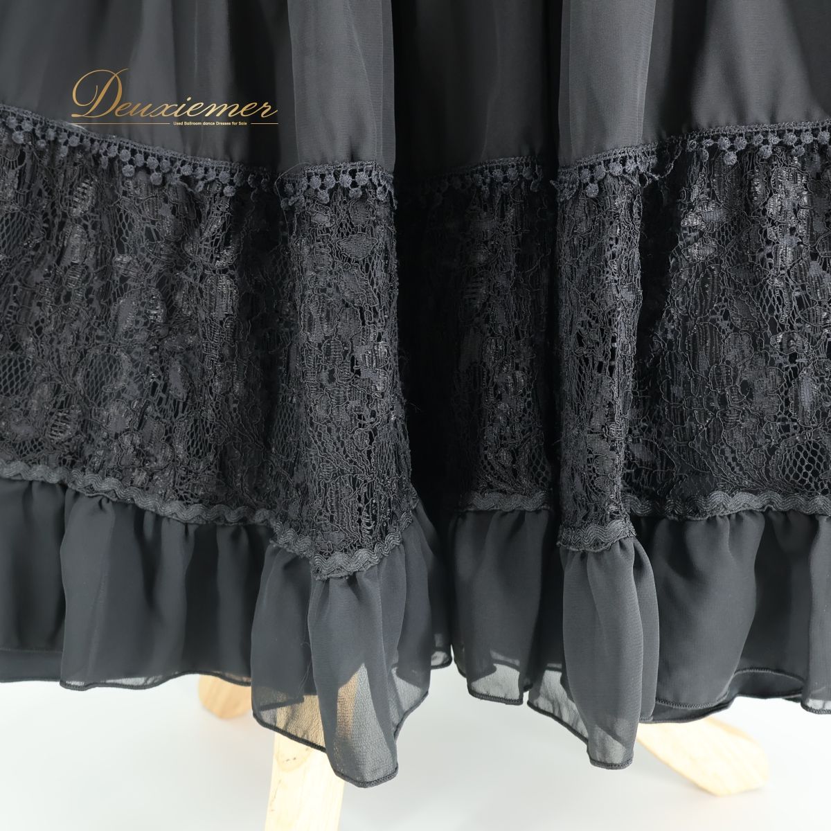 【美品 フラメンコ衣装】ブラック ファルダ ペチコート 黒 無地 ボランテ フラメンコ衣装】ブラック emika ファルダ ペチコート スカート