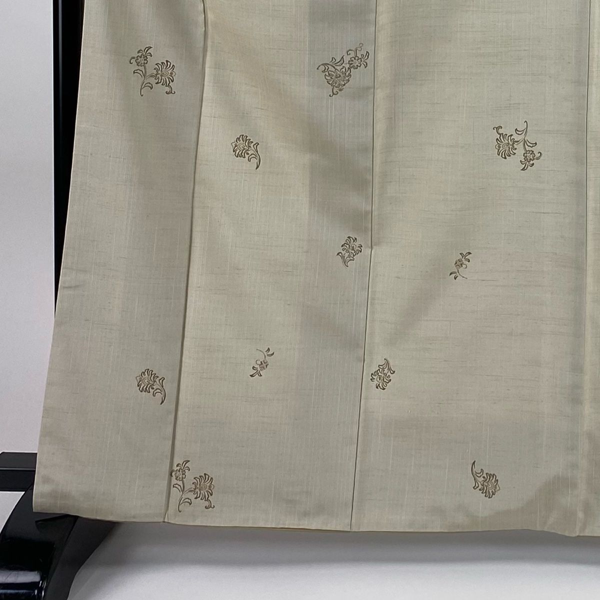 小紋 身丈164cm 裄丈68cm L 袷 紬地 草花 薄茶色 正絹 秀品