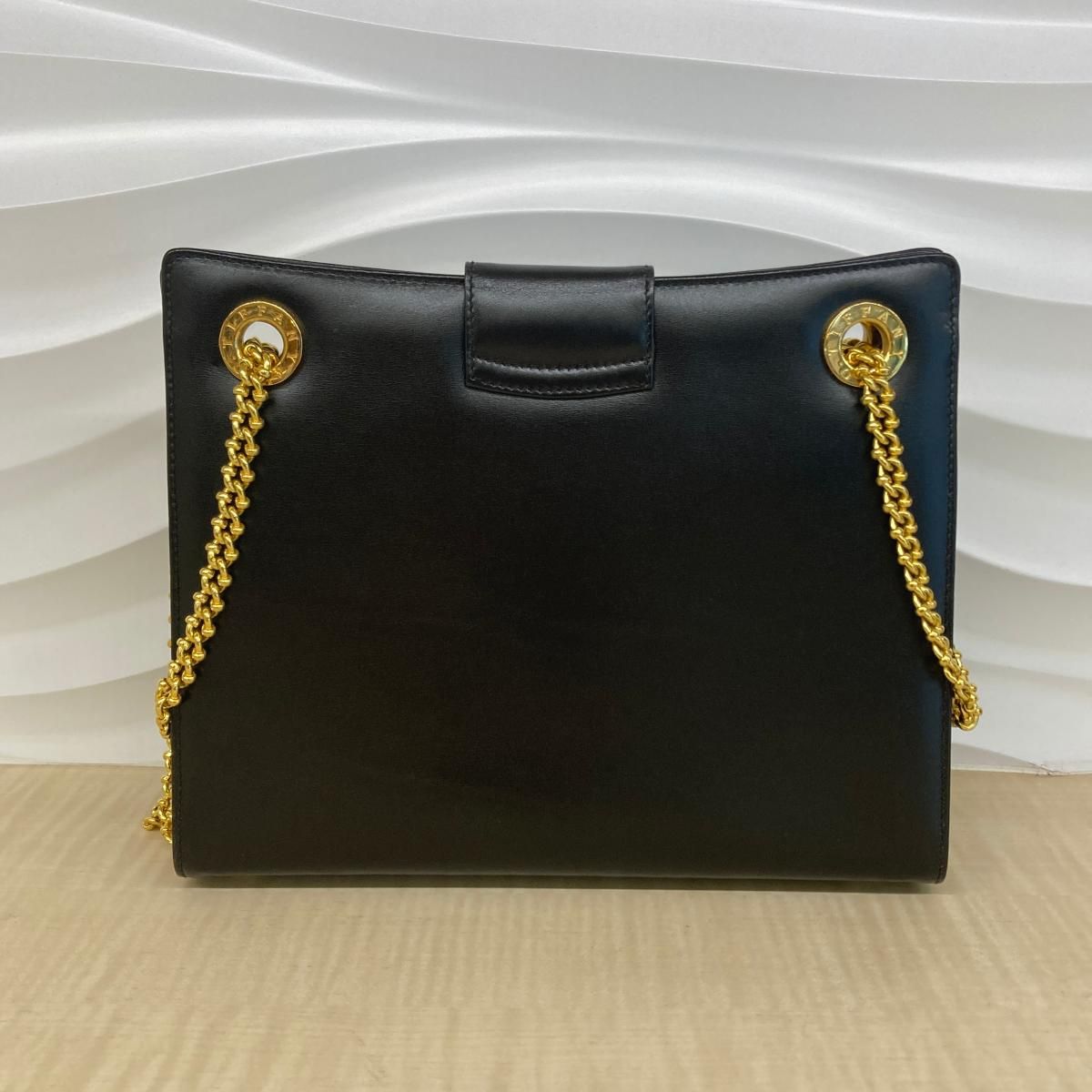 中古】 Tiffany&Co. （ティファニー） ｻｰｸﾙﾛｺﾞ ﾚｻﾞｰ ﾁｪｰﾝｼｮﾙﾀﾞｰﾊﾞｯｸﾞ 