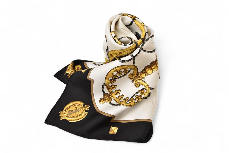 エルメス スカーフ HERMES カレ90 シルクツイル LES CLES THE KEYS RARE 鍵柄 ブラック