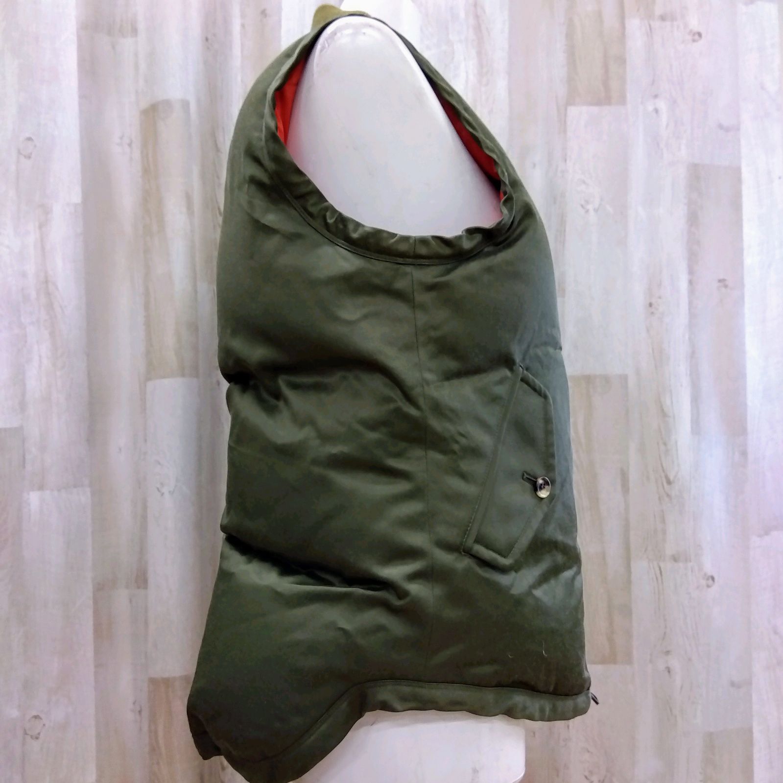 新品未使用タグあり　ウィムガゼット　ミリタリーベスト　ベージュ Whim Gazette(ウィム ガゼット)のFOODEDダウンベスト通販 | 集英社