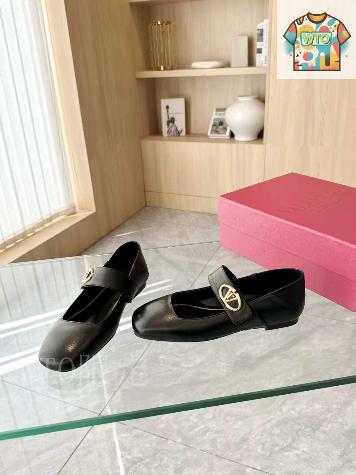 新品未使用　VALENTINO フラットシューズ Valentinoバレンチノレディースフラットシューズ01-VC44 - メルカリ