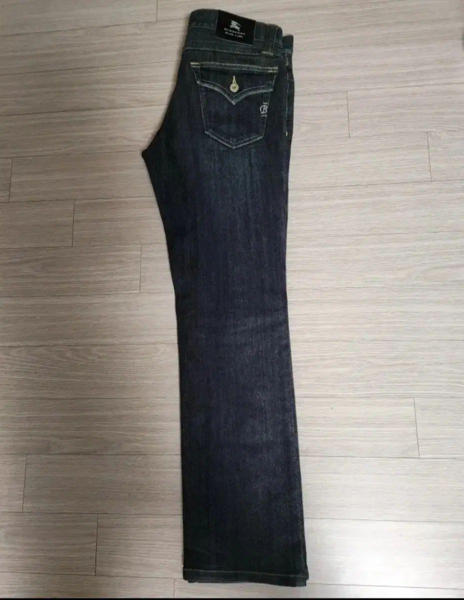 バーバリー デニムパンツ