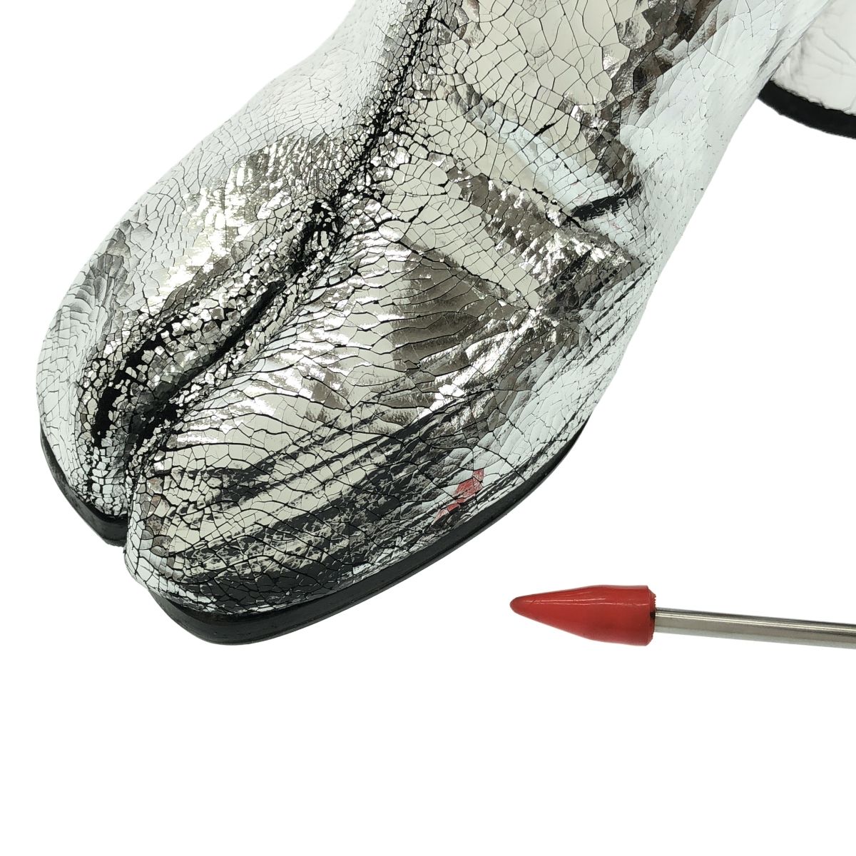 メゾンマルジェラ 足袋ブーツ　ブロークンミラー41 メゾン マルジェラ、ガラスビーズやスパンコールを刺繍した「タビ