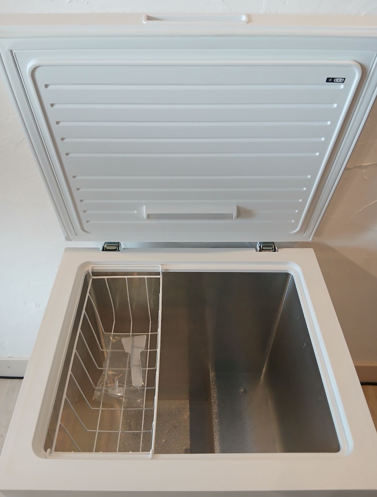 コンフィ 冷凍庫 容量142L 製 RCC143WH E なセット値引きも 概要欄をご一読ください comfee WWW_KANDAIZUMI_COM