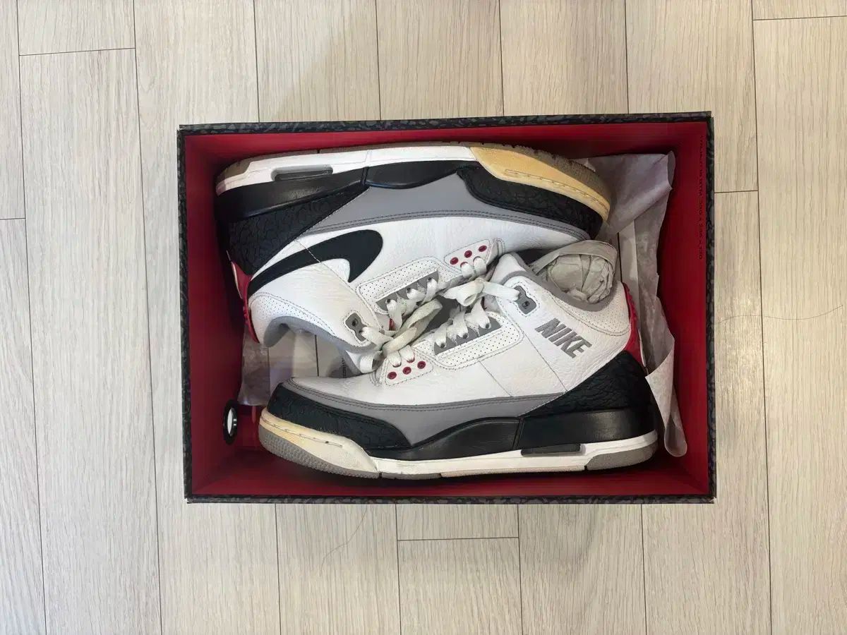 NIKE(ナイキ) ジョーダン 3 Tinker Hatfield 260