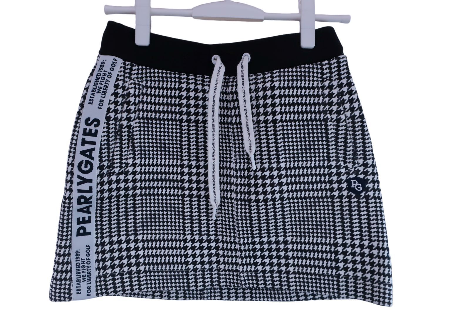 美品】PEARLY GATES(パーリーゲイツ) スカート 白黒千鳥柄