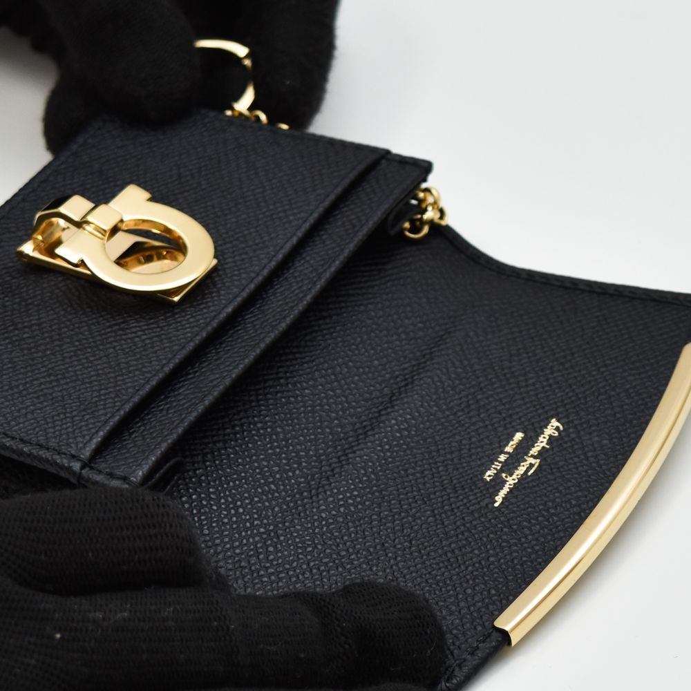 Ferragamo カードケース
